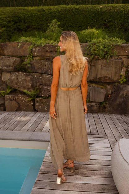 Sarah™  Effortlessly Chic – The Summer Dress in Elegant Khaki