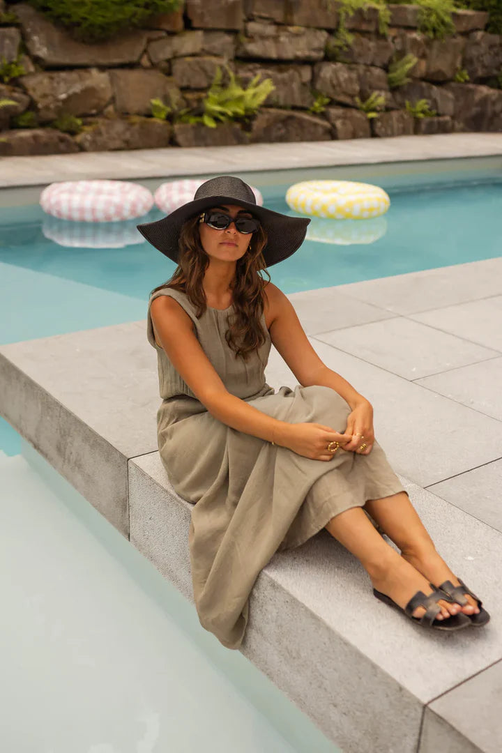 Sarah™  Effortlessly Chic – The Summer Dress in Elegant Khaki