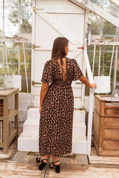STELLA™  Bold & Elegant Leopard Print Maxi Dress