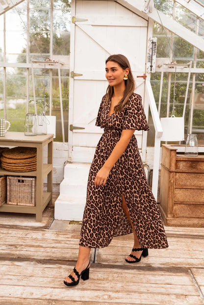 STELLA™  Bold & Elegant Leopard Print Maxi Dress